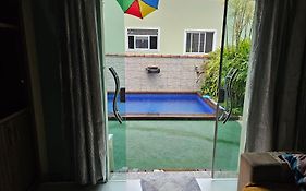 Duplex Inteiro com Piscina , Sauna&Churrasqueira